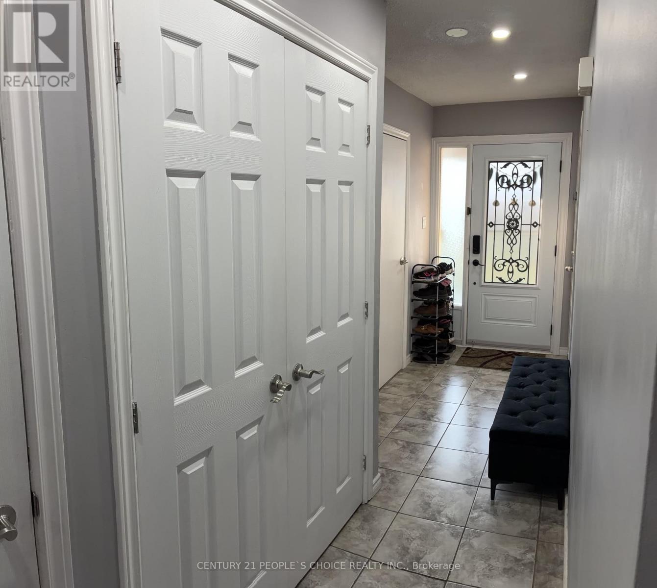 169 - 169 Baronwood Court, Brampton, Ontario  L6V 3H8 - Photo 3 - W13642496