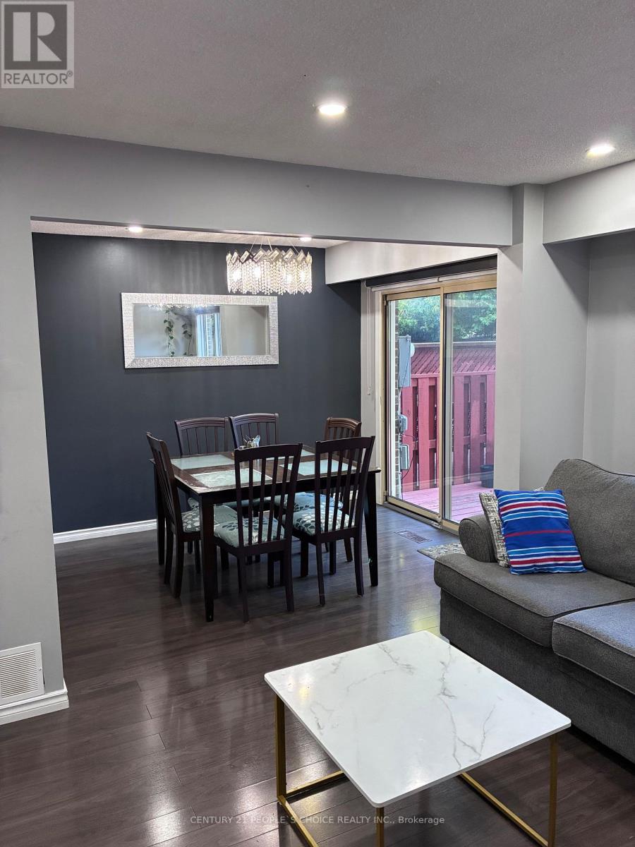 169 - 169 Baronwood Court, Brampton, Ontario  L6V 3H8 - Photo 7 - W13642496