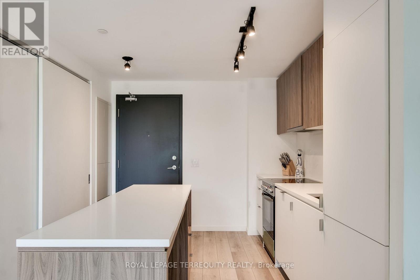 526 - 7 Smith Crescent, Toronto, Ontario  M8Z 0G3 - Photo 6 - W13642502