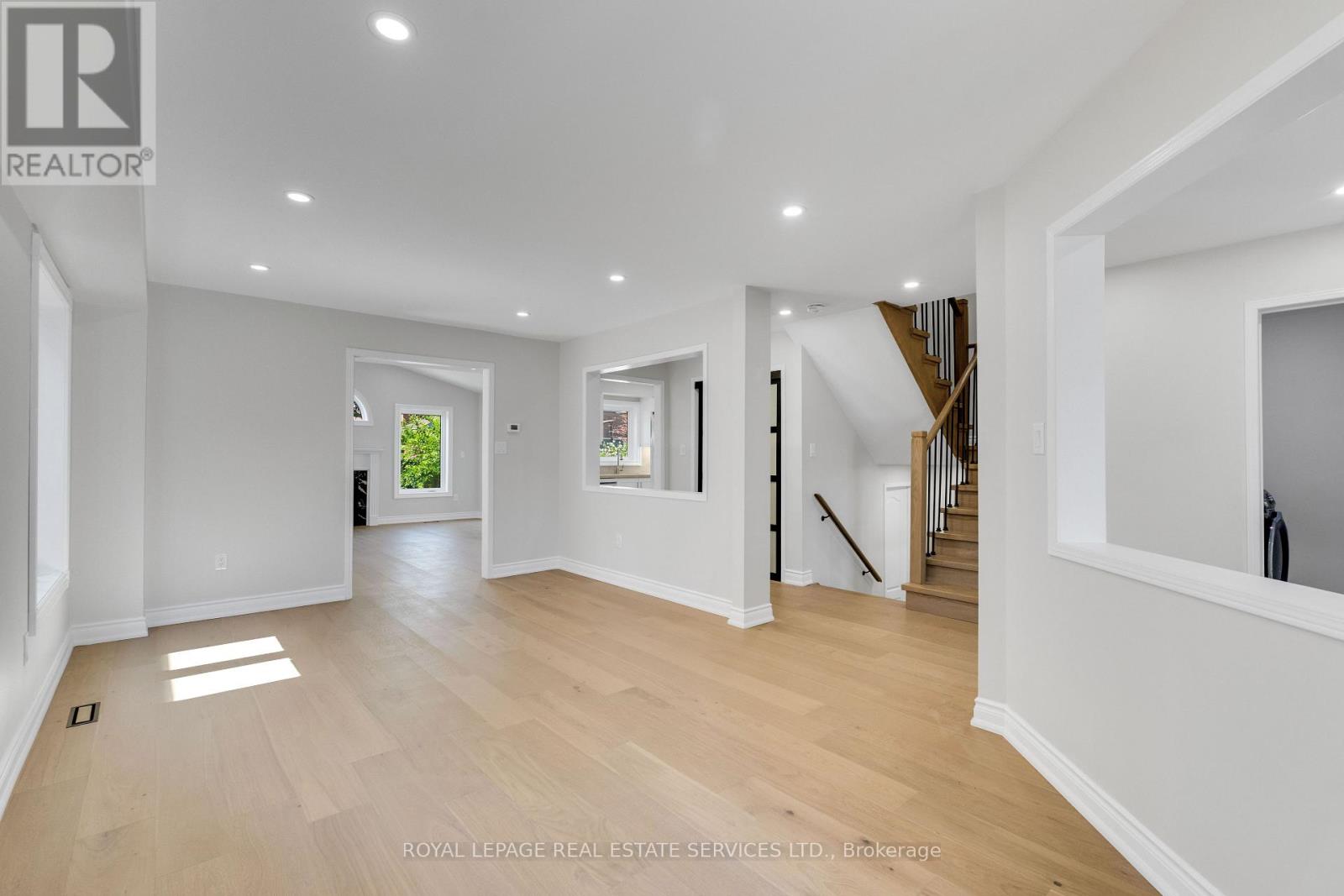 3955 Foxwood Avenue, Mississauga, Ontario  L5N 7V4 - Photo 11 - W13642512