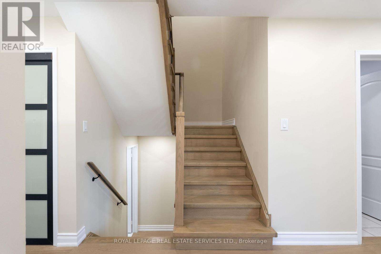3955 Foxwood Avenue, Mississauga, Ontario  L5N 7V4 - Photo 12 - W13642512