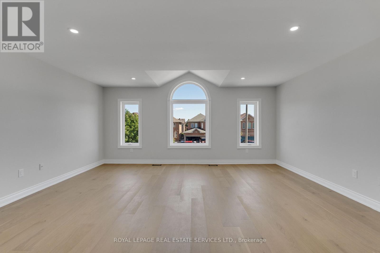 3955 Foxwood Avenue, Mississauga, Ontario  L5N 7V4 - Photo 15 - W13642512