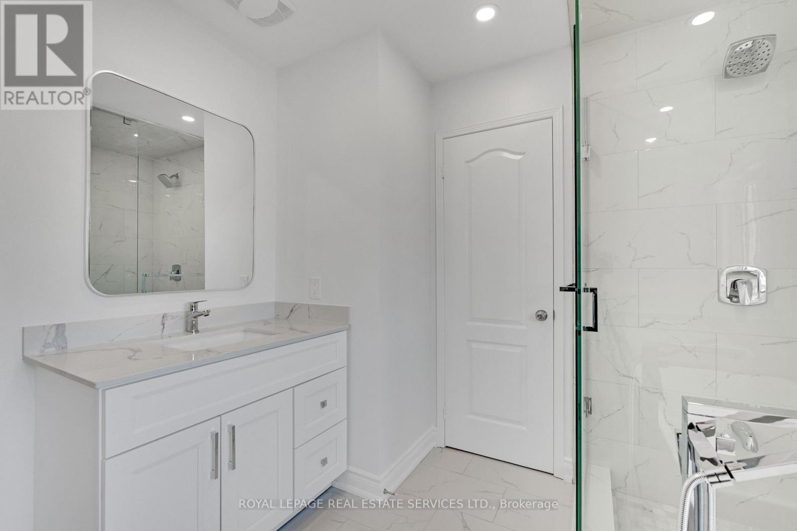 3955 Foxwood Avenue, Mississauga, Ontario  L5N 7V4 - Photo 18 - W13642512