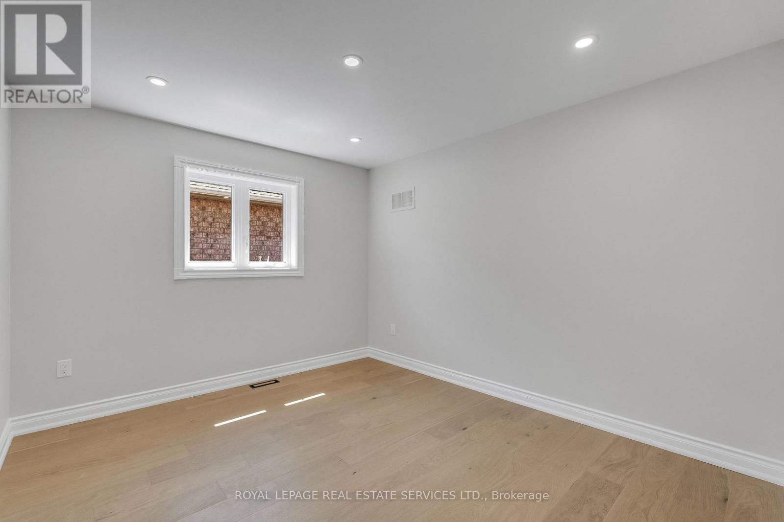 3955 Foxwood Avenue, Mississauga, Ontario  L5N 7V4 - Photo 21 - W13642512