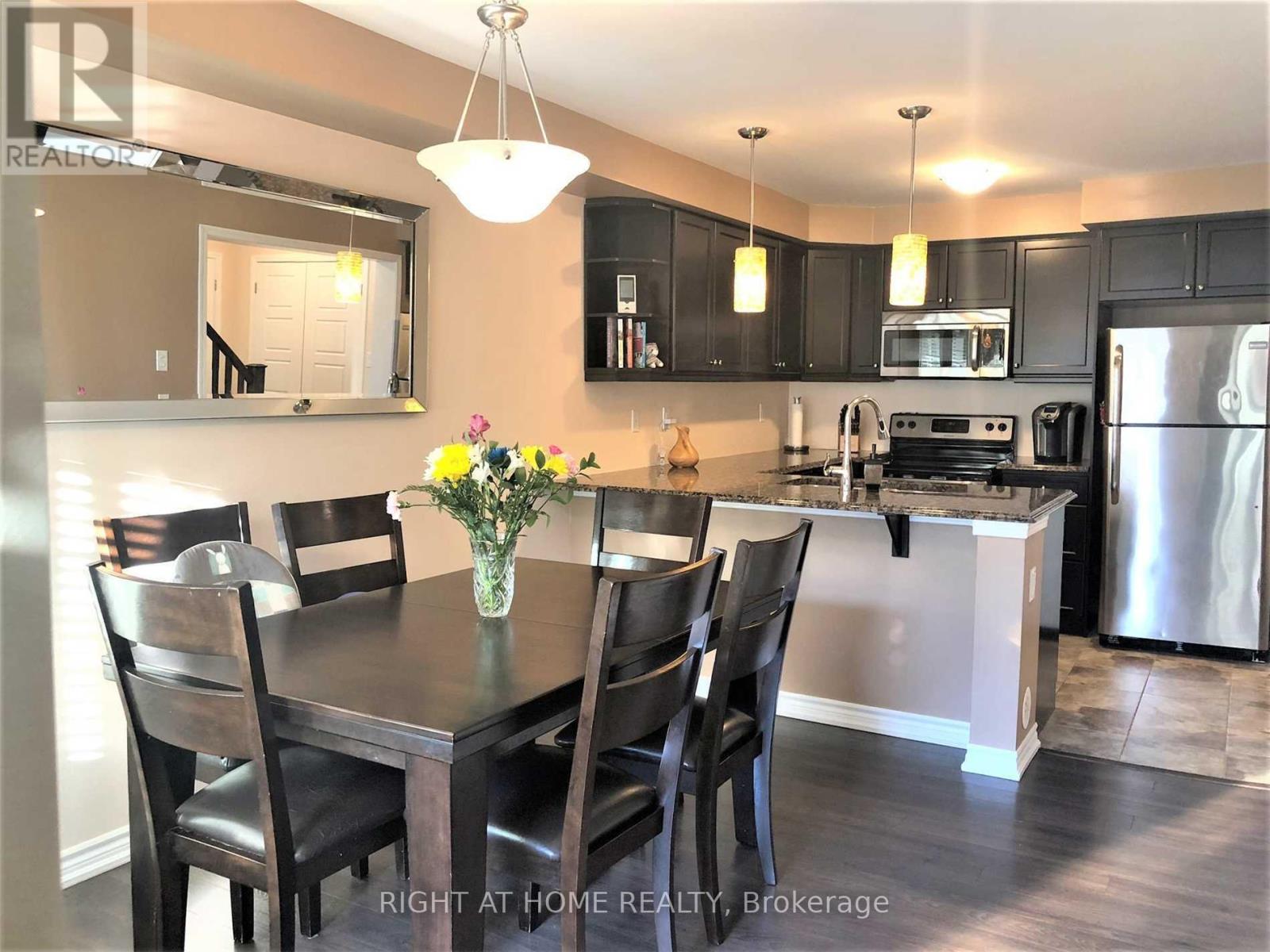 282 Jemima Drive E, Oakville, Ontario  L6M 0V6 - Photo 4 - W13642538