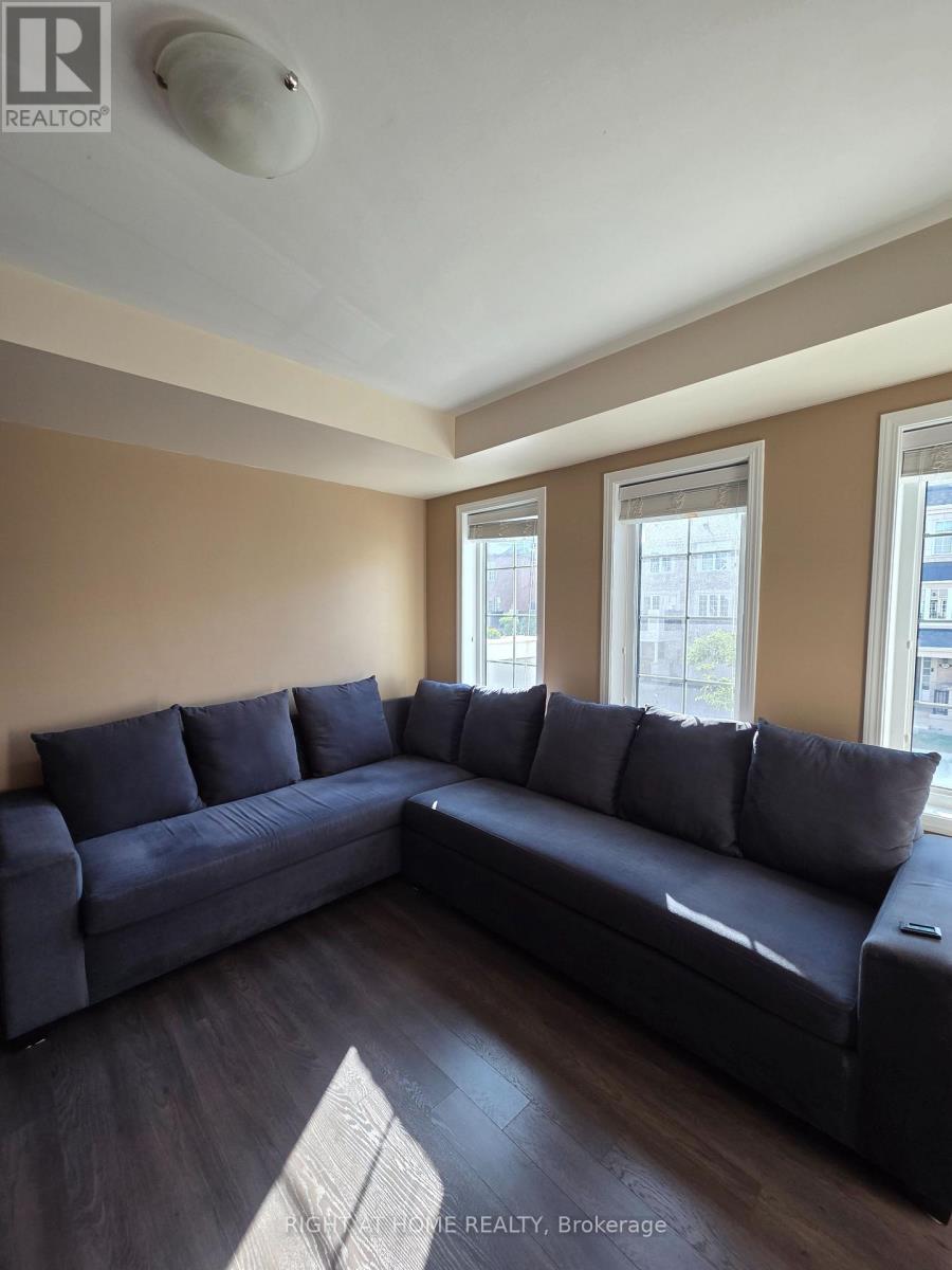 282 Jemima Drive E, Oakville, Ontario  L6M 0V6 - Photo 7 - W13642538