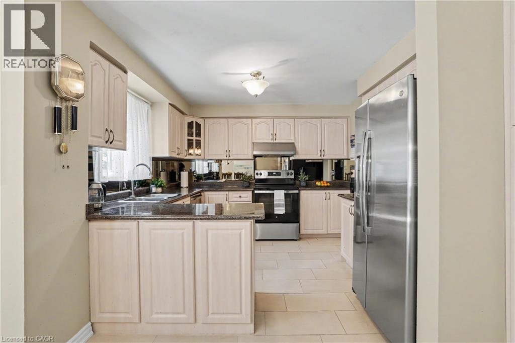 5172 Hidden Valley Court, Mississauga, Ontario  L5M 3P1 - Photo 13 - 40853630