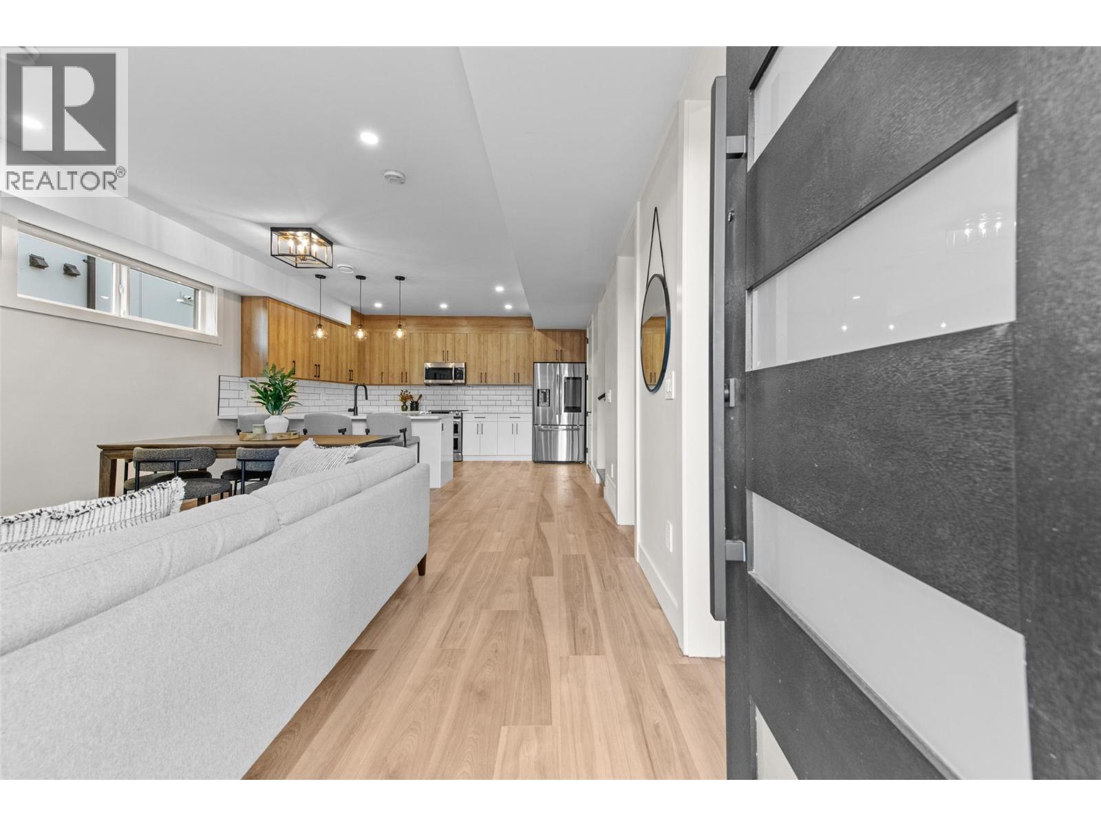 1034 Martin Avenue Unit# 2, Kelowna, British Columbia  V1Y 6V5 - Photo 6 - 10396709