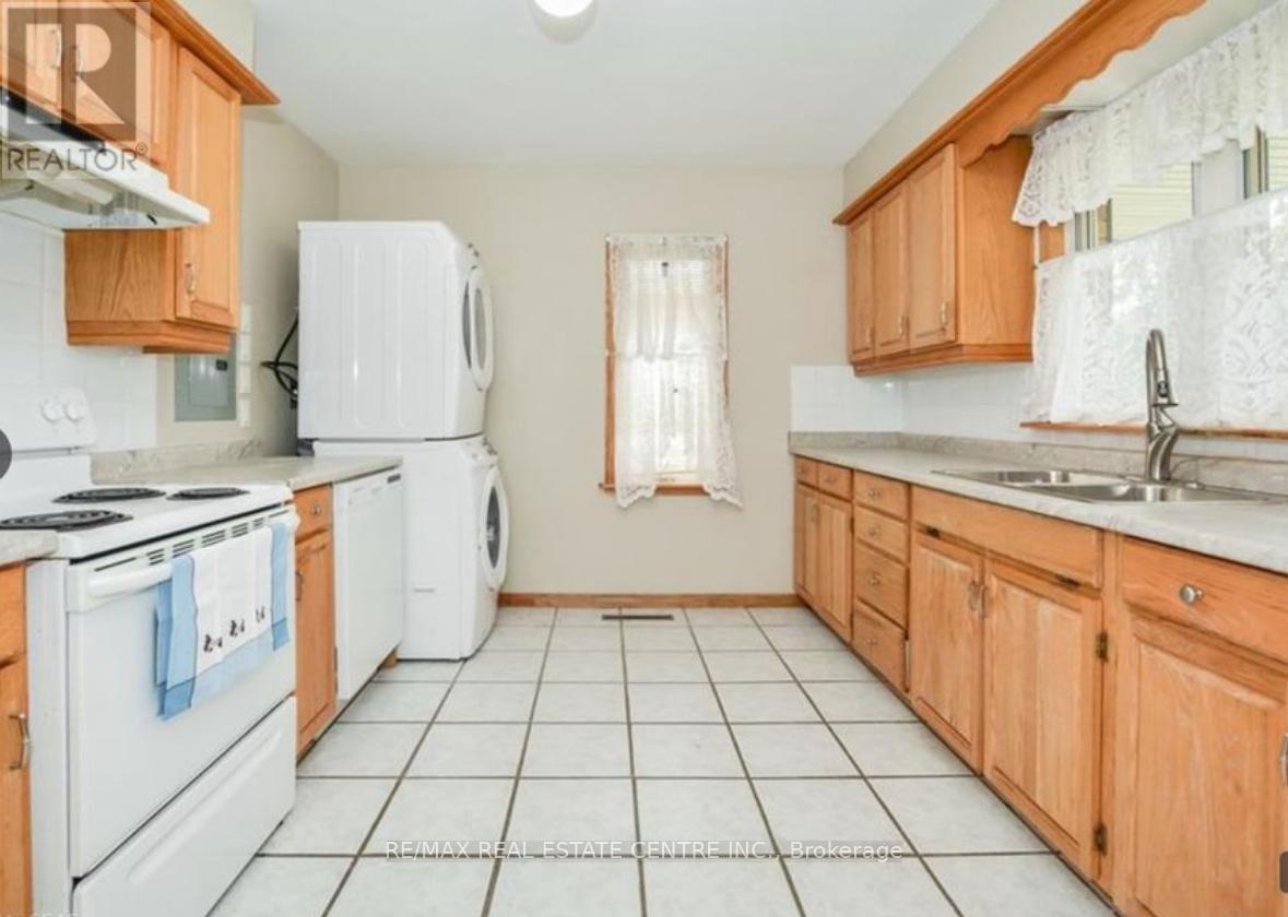 Main - 37 Mckenzie Avenue, Kitchener, Ontario  N2H 2A7 - Photo 9 - X13642492