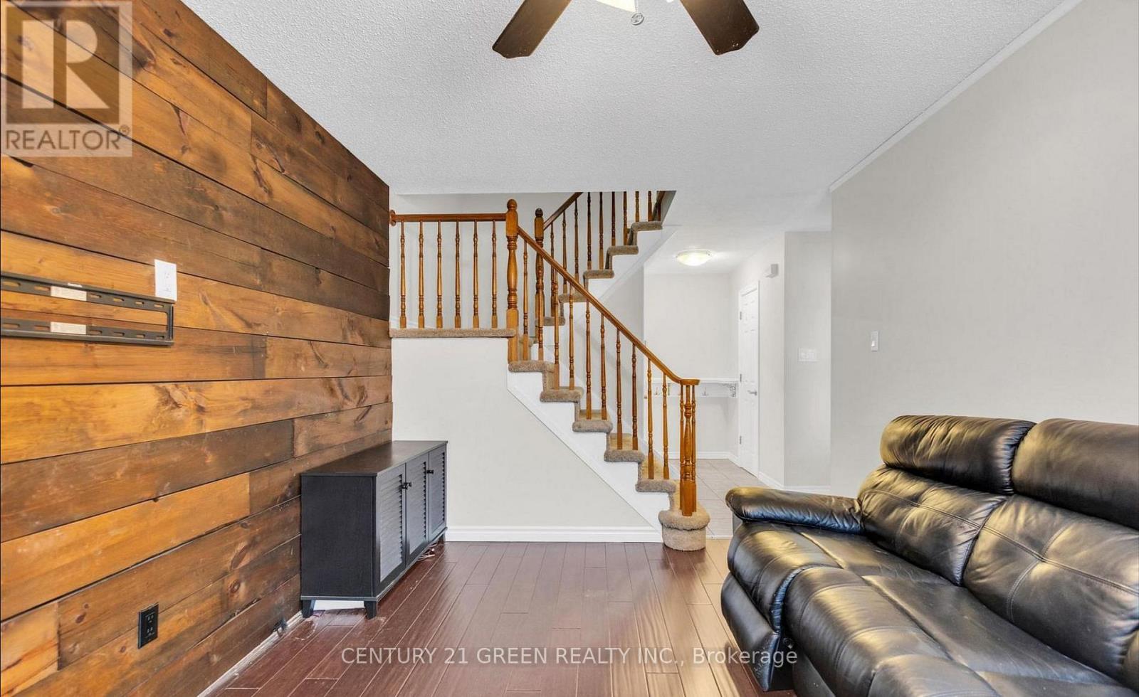Main & Upper - 14 Clydebank Place, Hamilton, Ontario  L8E 4K2 - Photo 3 - X13642524