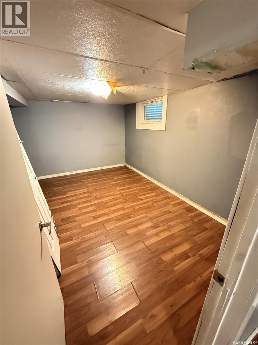 1819 C Avenue N, Saskatoon, Saskatchewan  S7L 1N9 - Photo 6 - SK044666