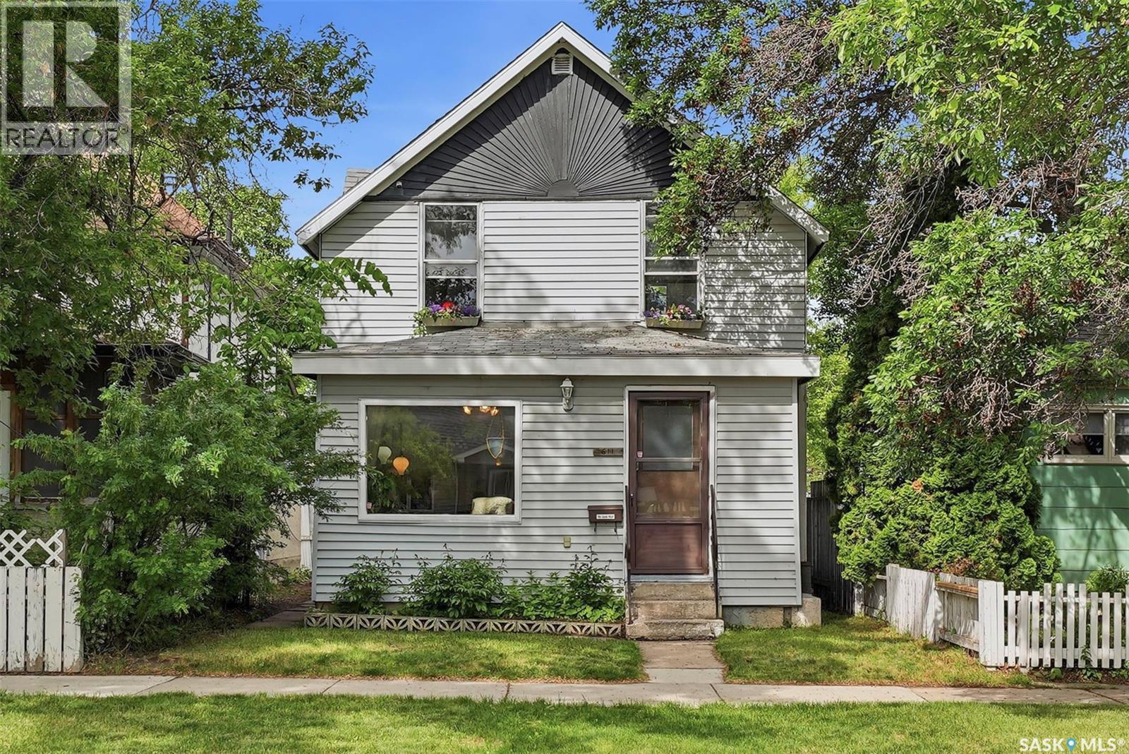611 J Avenue S, Saskatoon, Saskatchewan  S7M 2A9 - Photo 1 - SK044600