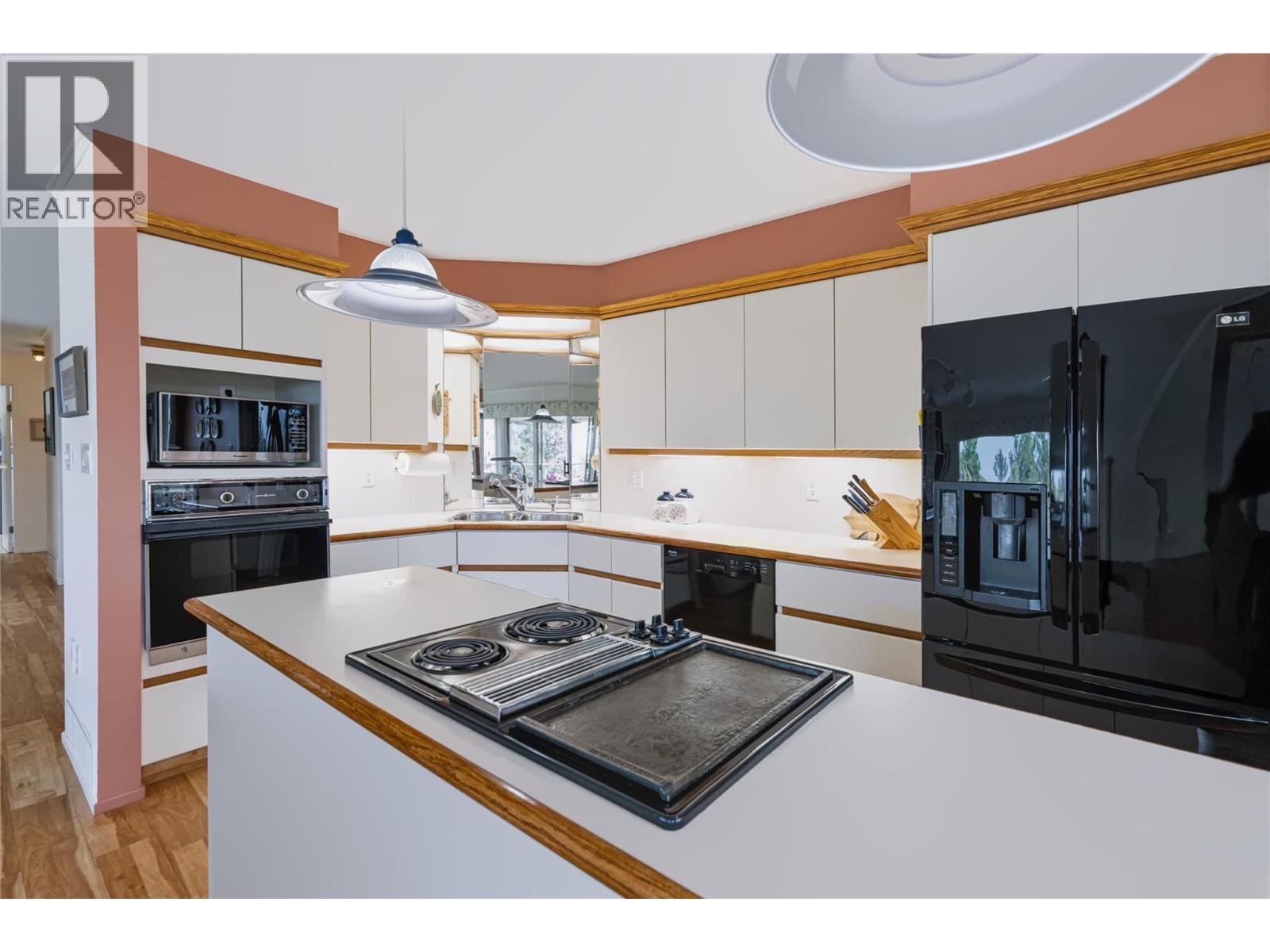3954 Valleyview Road, Penticton, British Columbia  V2A 8V8 - Photo 11 - 10395729