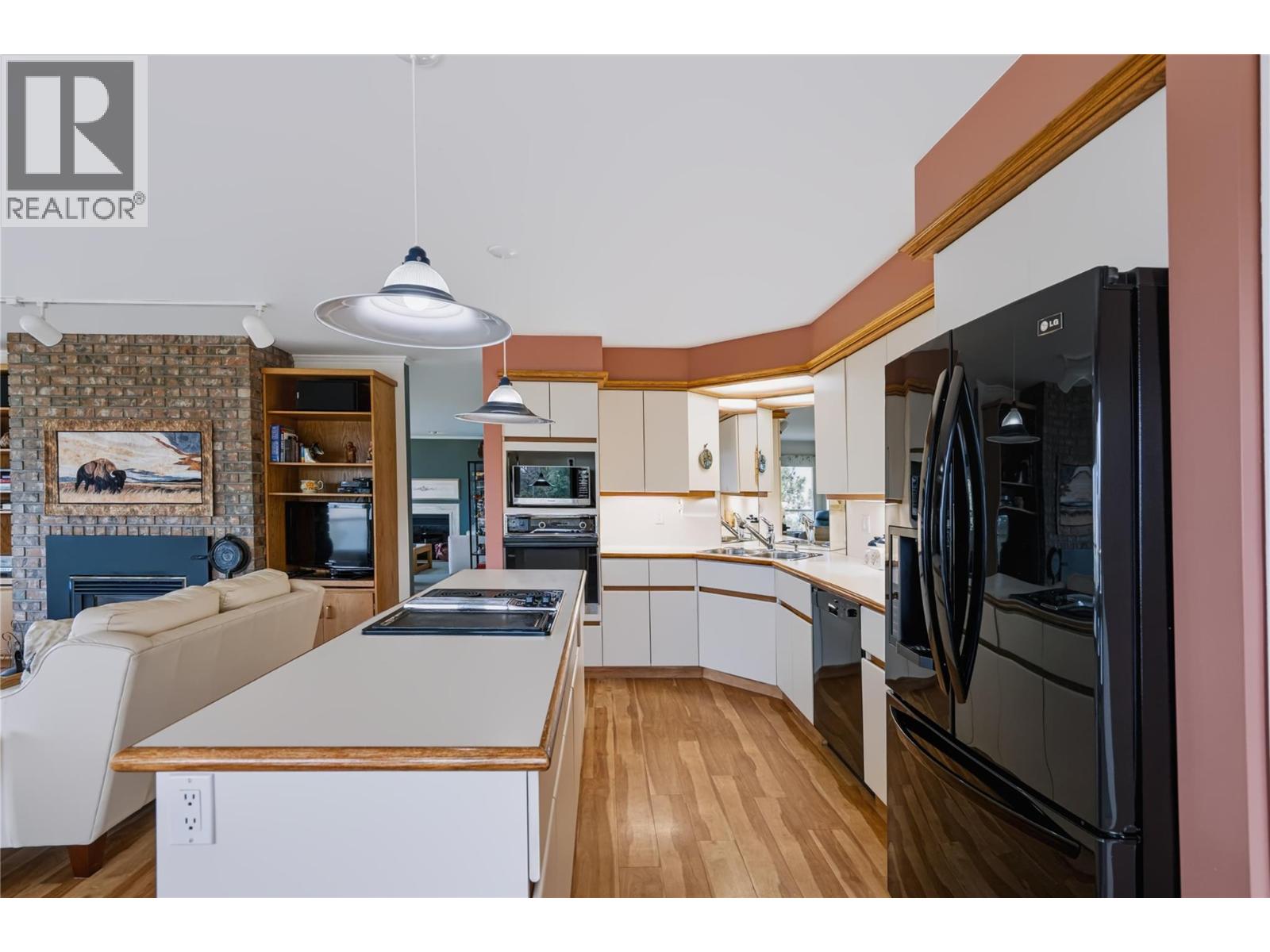 3954 Valleyview Road, Penticton, British Columbia  V2A 8V8 - Photo 10 - 10395729