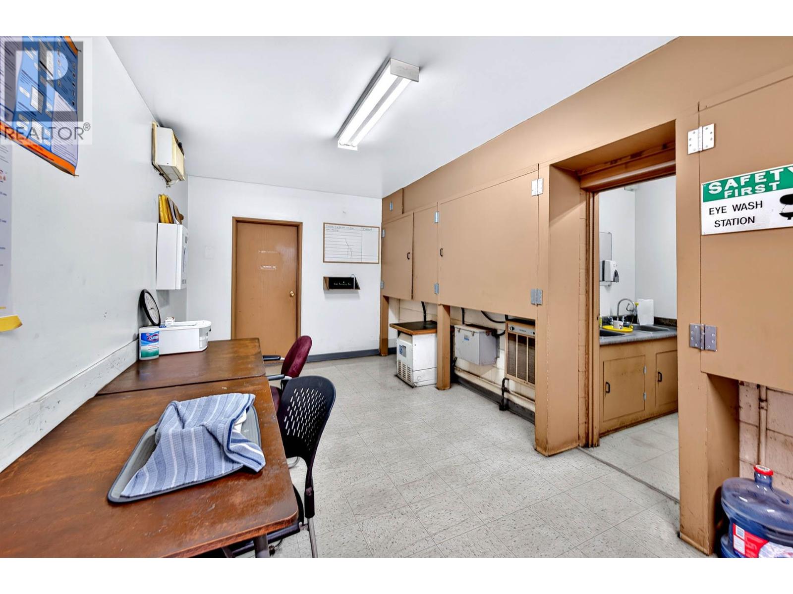 6451 Trans Canada Highway, Kamloops, British Columbia  V0K 2J0 - Photo 25 - 10395758