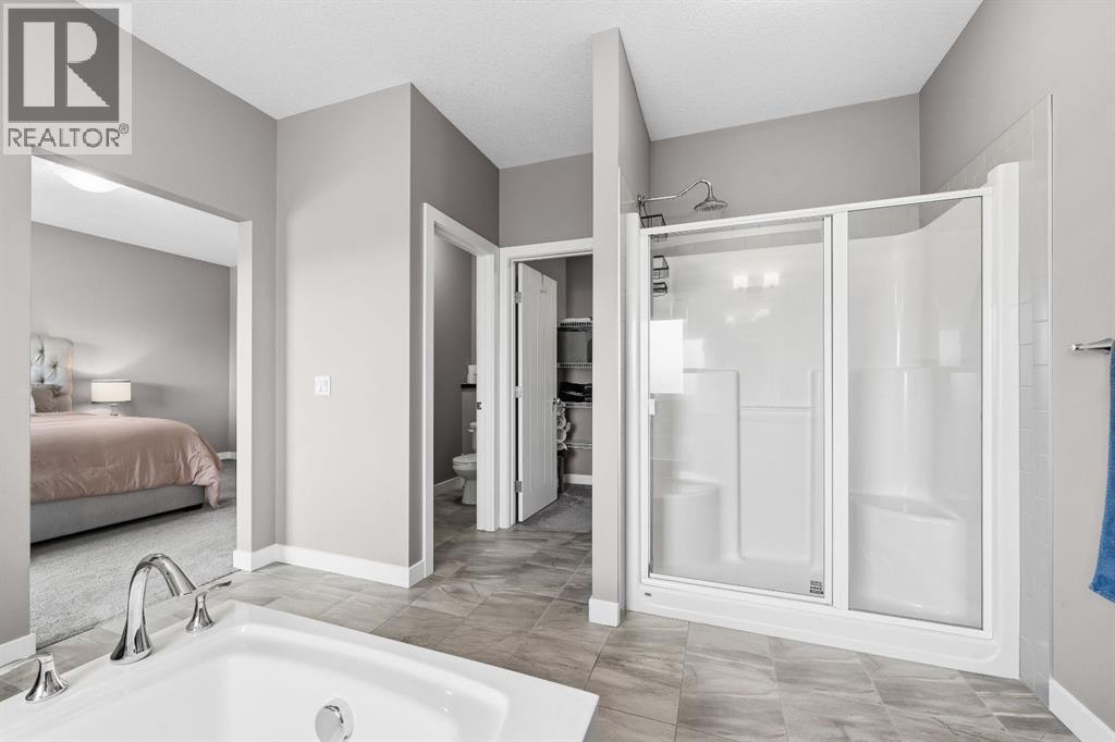 2632 Ravenslea Gardens SE, Airdrie, Alberta  T4A 0T2 - Photo 17 - A2335075