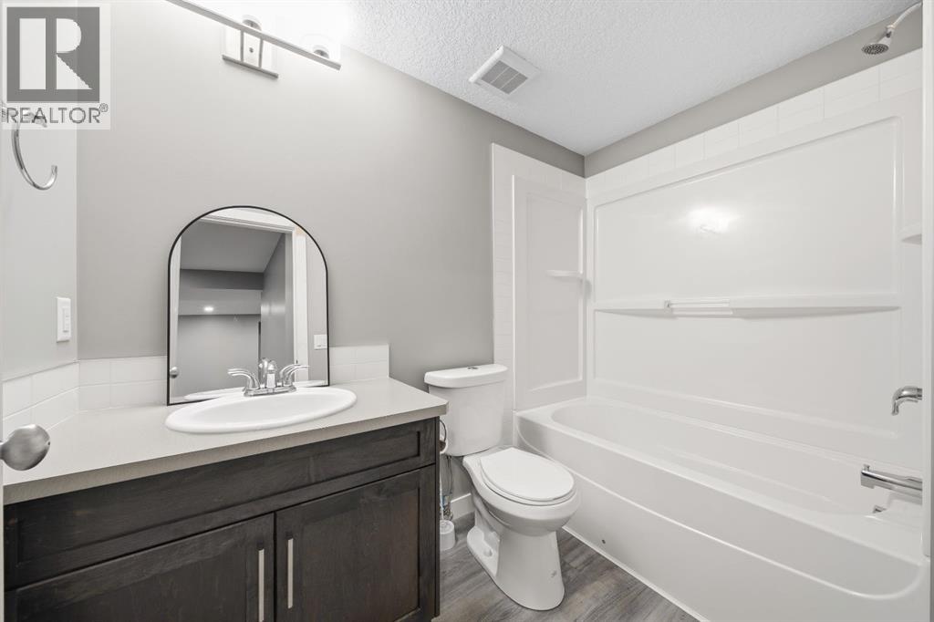 2632 Ravenslea Gardens SE, Airdrie, Alberta  T4A 0T2 - Photo 27 - A2335075