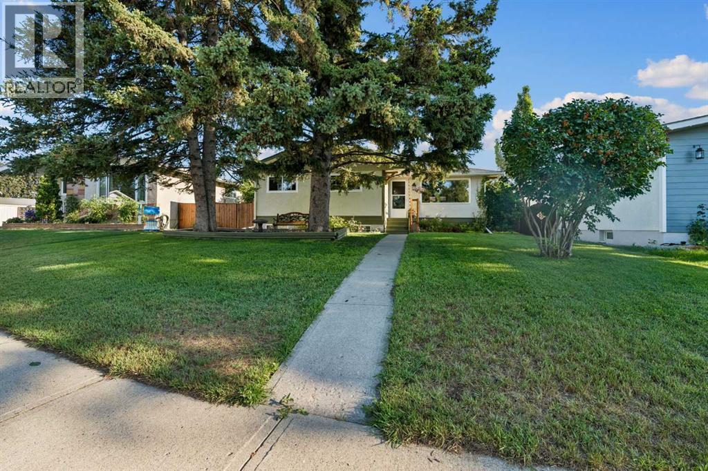 5635 Travis Crescent NE, Calgary, Alberta  T2K 3W1 - Photo 3 - A2335001