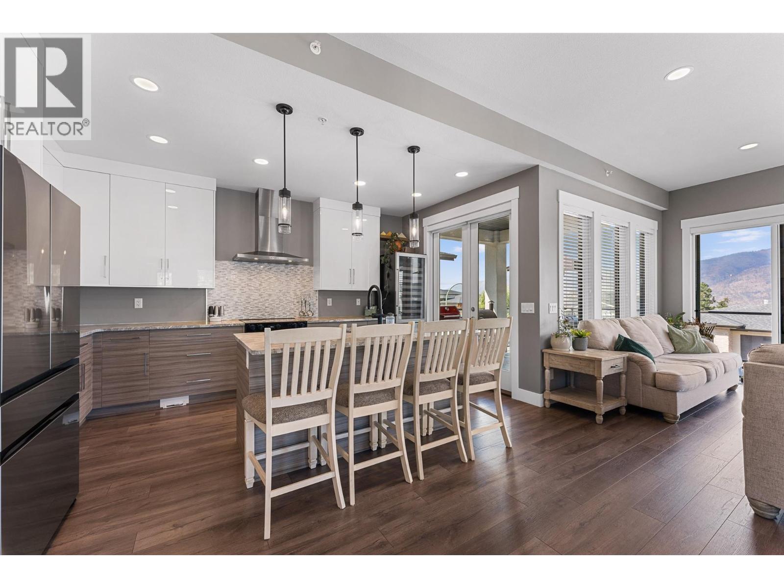 8819 Heritage Drive, Lake Country, British Columbia  V4V 2W2 - Photo 6 - 10396737