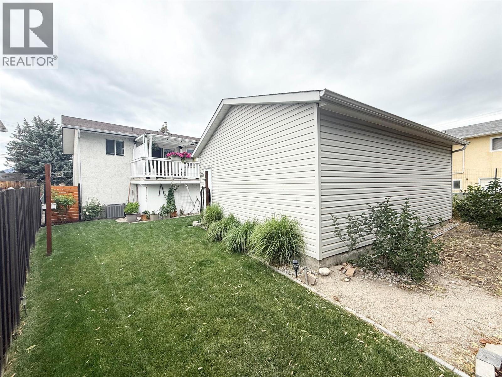 20 Green Avenue, Penticton, British Columbia  V2A 7Z2 - Photo 9 - 10393600