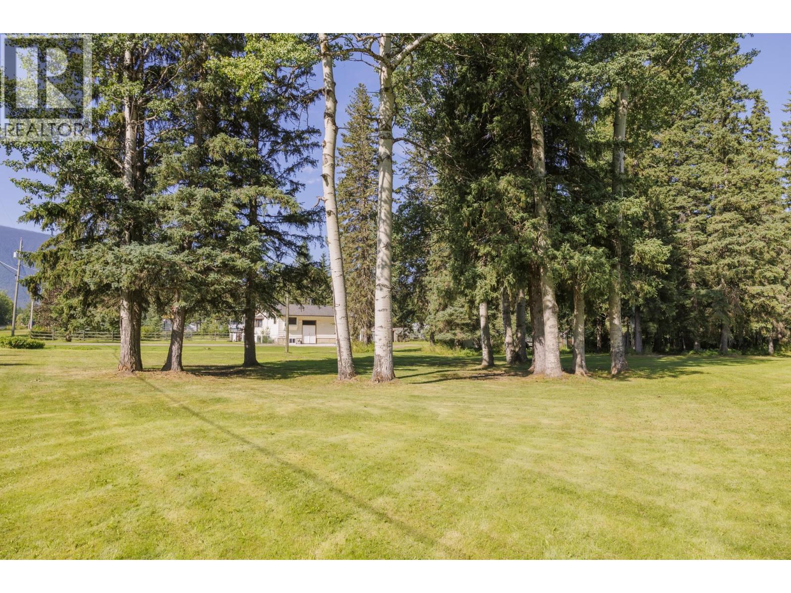 849 Bridge Road, Mcbride, British Columbia  V0J 2E0 - Photo 1 - R3153166