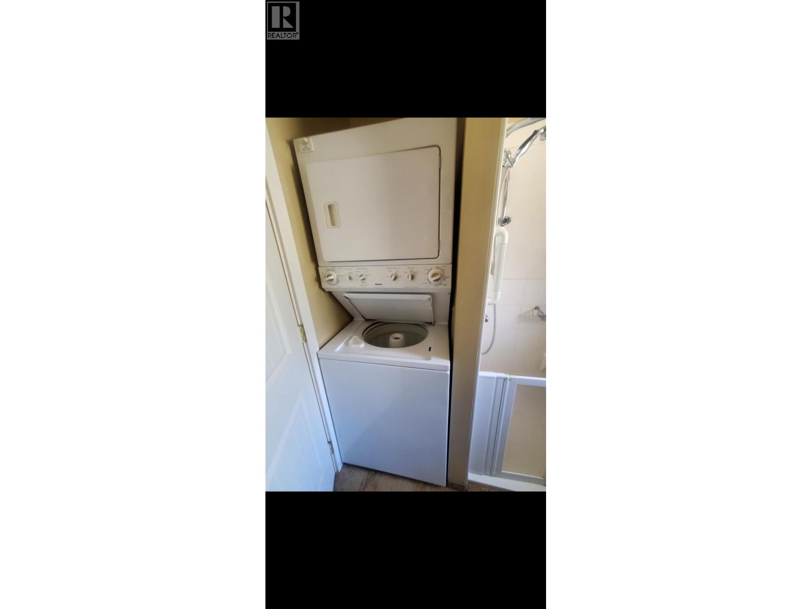 4907 Gloinnzun Drive, 108 Mile Ranch, British Columbia  V0K 2Z0 - Photo 9 - R3153110
