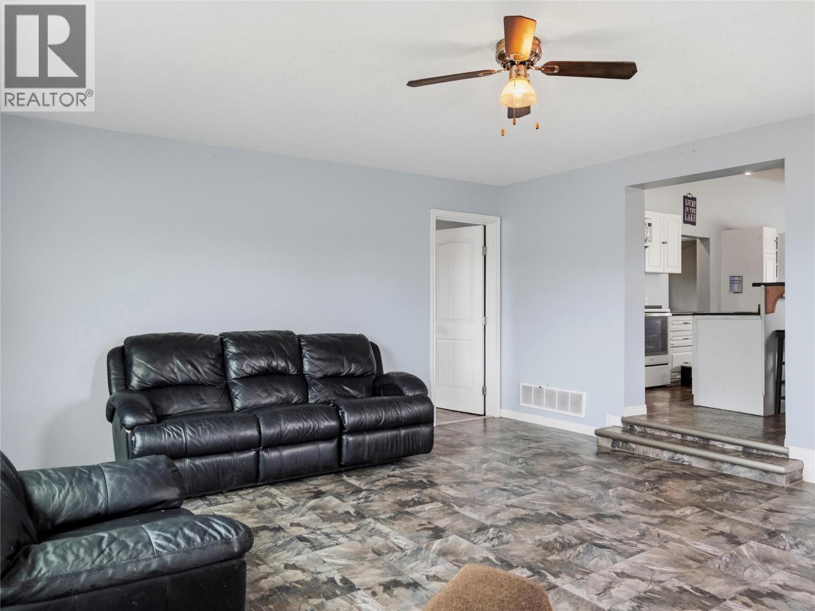 10744 17 Street, Dawson Creek, British Columbia  V1G 4C5 - Photo 23 - 10396817