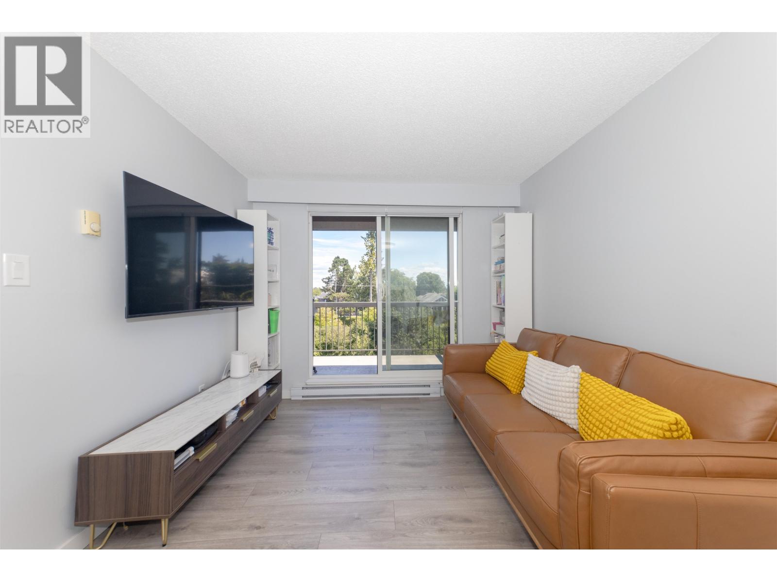 401 8120 Colonial Drive, Richmond, British Columbia  V7C 4V2 - Photo 2 - R3152323
