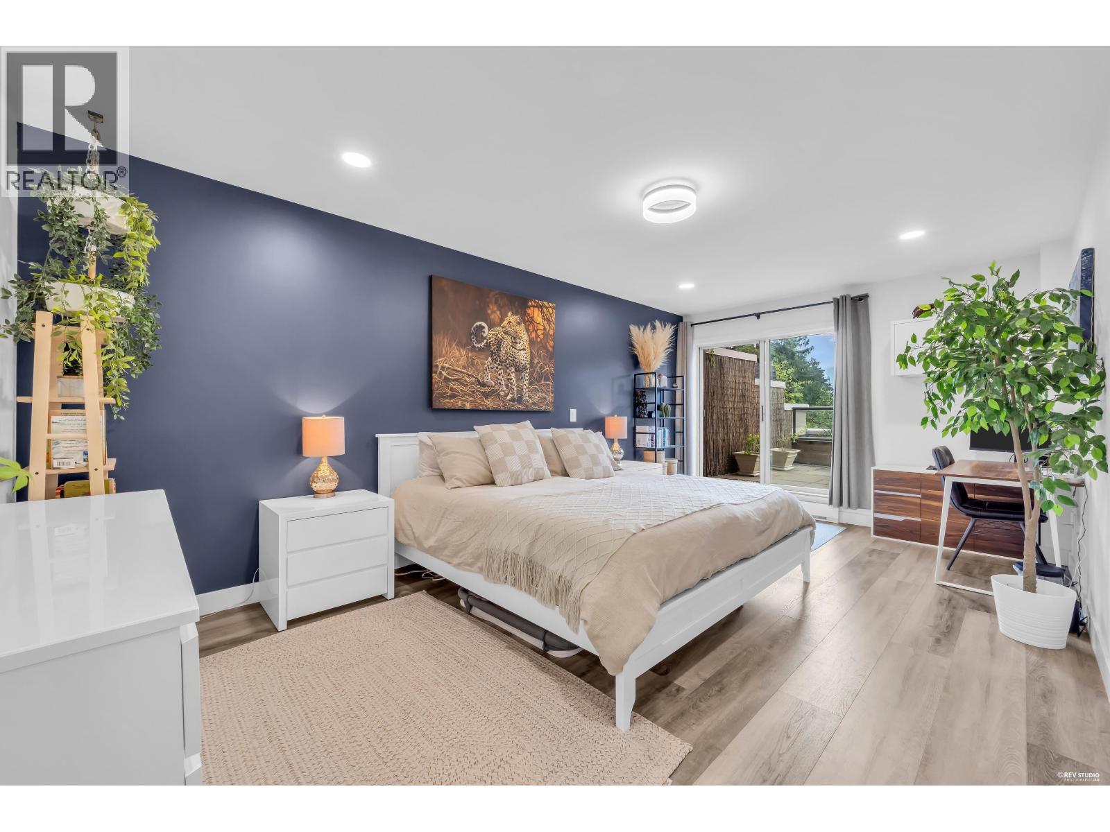 604 1500 OSTLER COURT