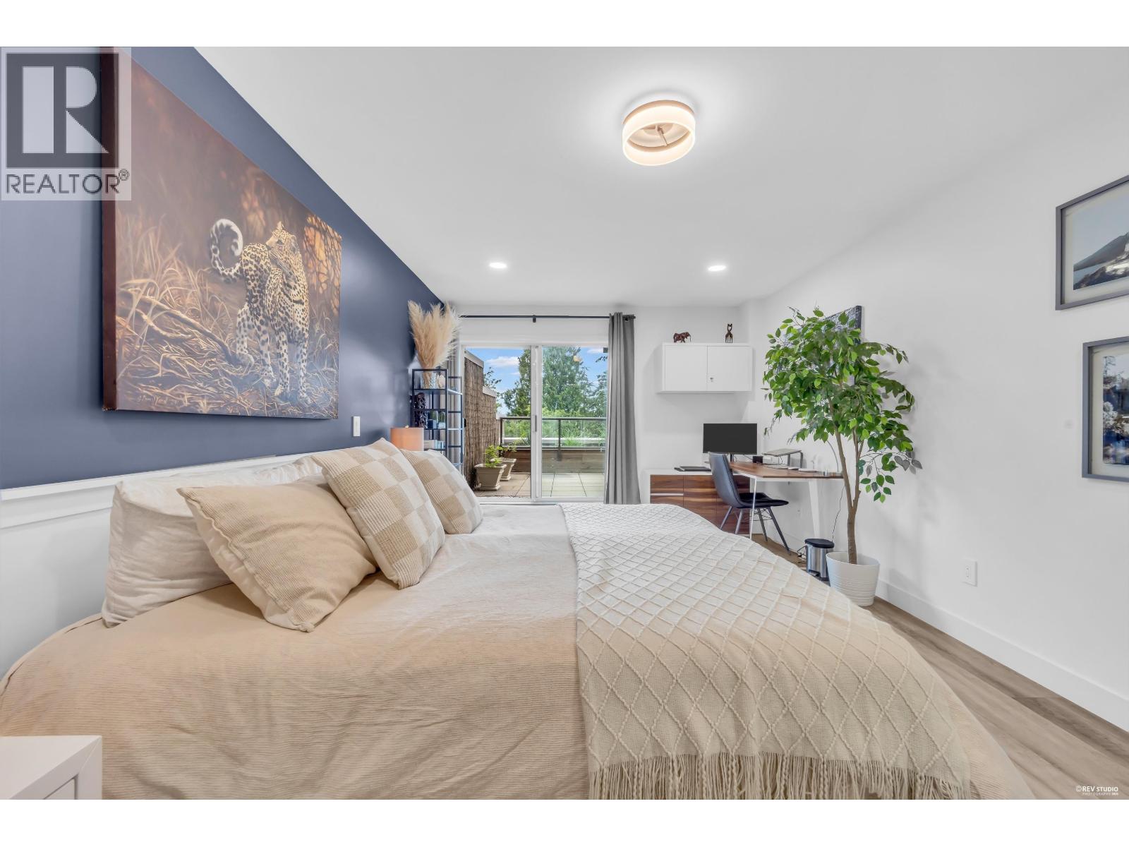 604 1500 OSTLER COURT