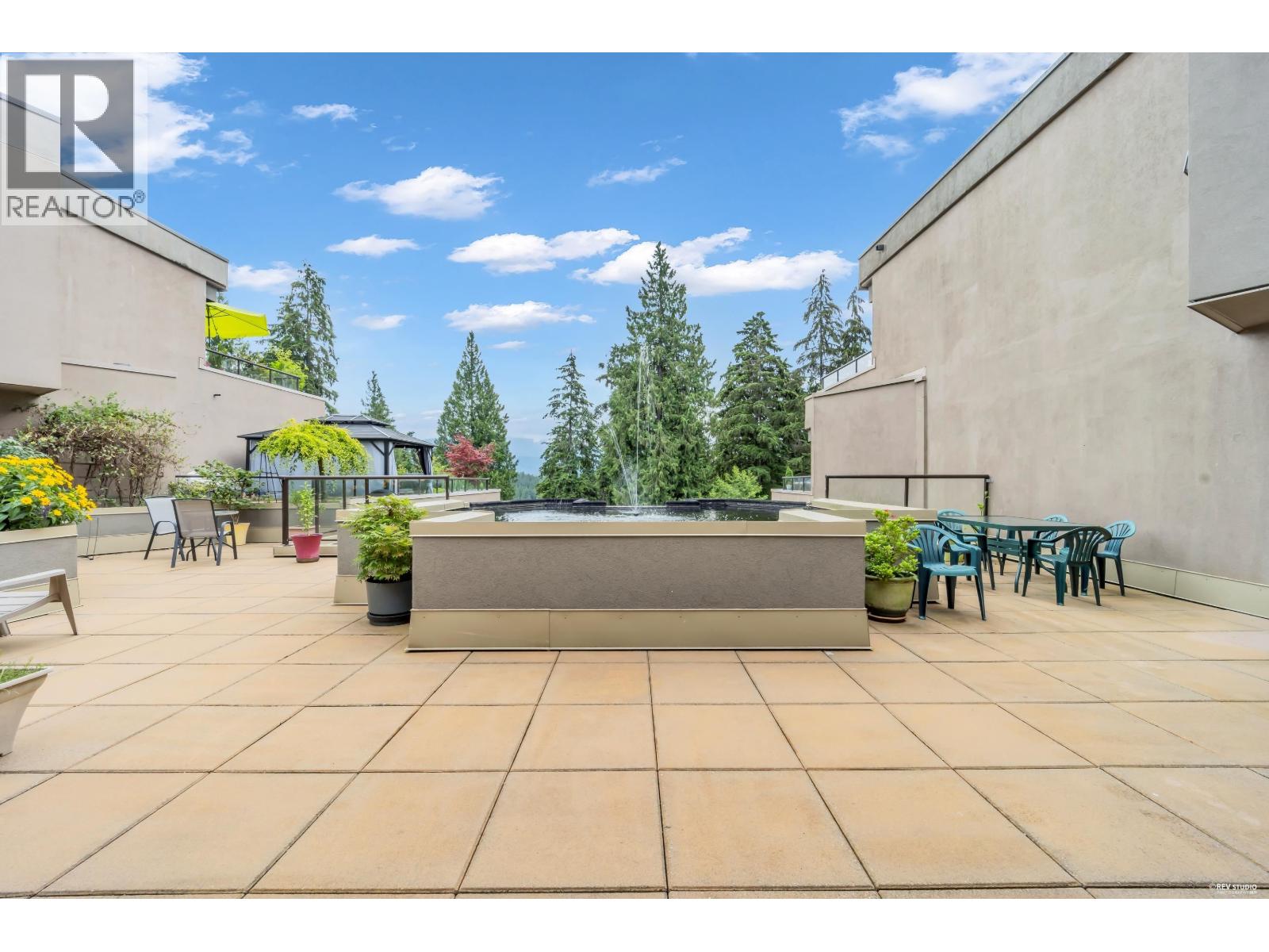 604 1500 OSTLER COURT