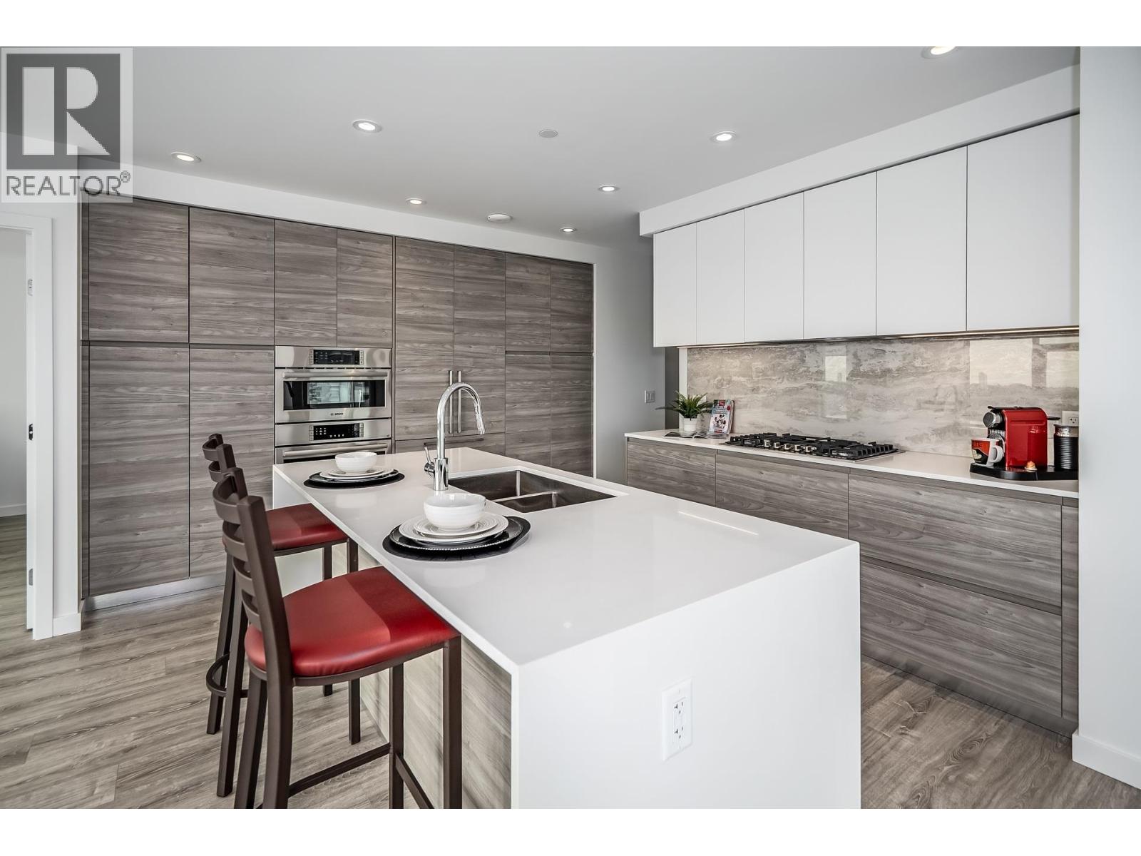3907 680 Quayside Drive, New Westminster, British Columbia  V3M 0P2 - Photo 10 - R3153126