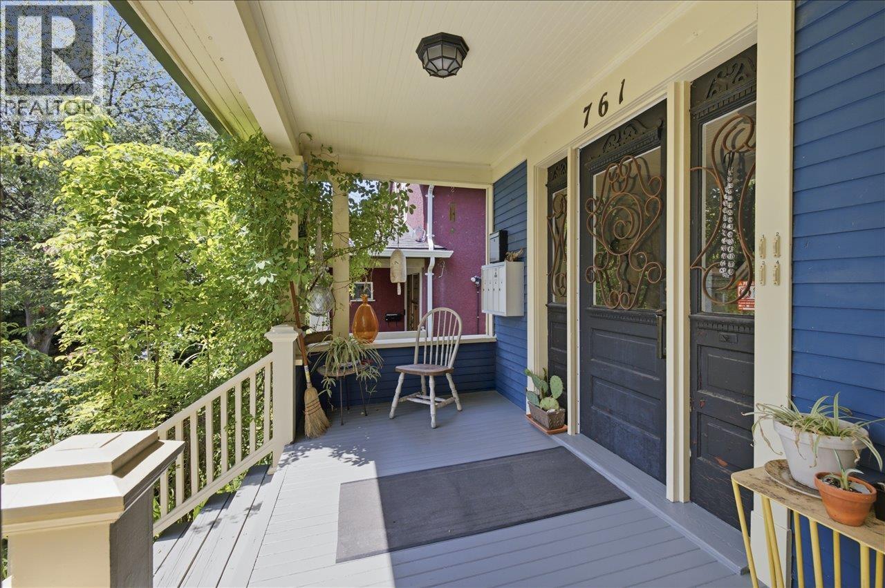 761 E 15th Avenue, Vancouver, British Columbia V5T 2R8 - Photo 3 - R3153155