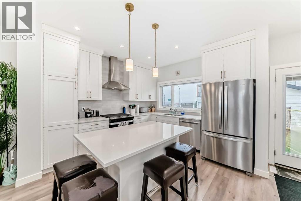 13 Treeline Avenue SW, Calgary, Alberta  T2Y 0R7 - Photo 7 - A2335079