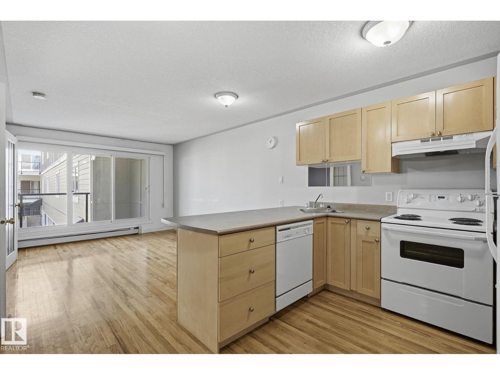 #15 11008 124 St Nw, Edmonton, Alberta  T5M 0J4 - Photo 4 - E4502260
