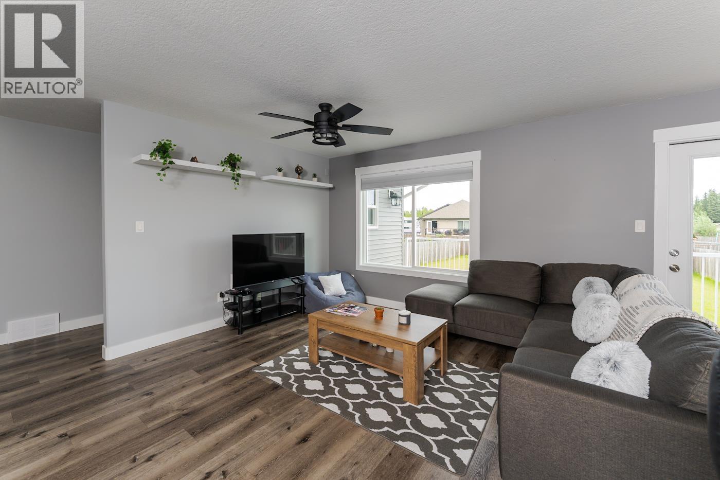 8976 Tatlow Place, Prince George, British Columbia  V2K 0B5 - Photo 8 - R3152028