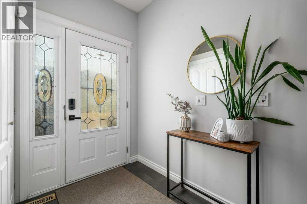 316 Washington Way SE, Medicine Hat, Alberta  T1A 8V2 - Photo 4 - A2333184