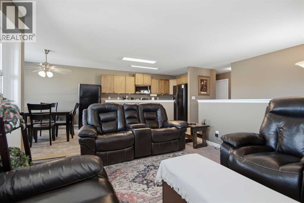 56 Heron Court, Penhold, Alberta  T4G 0G5 - Photo 11 - A2327483