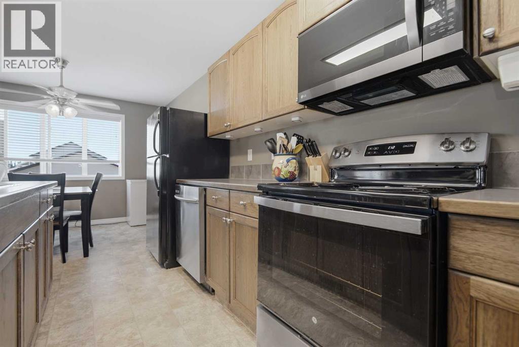 56 Heron Court, Penhold, Alberta  T4G 0G5 - Photo 6 - A2327483
