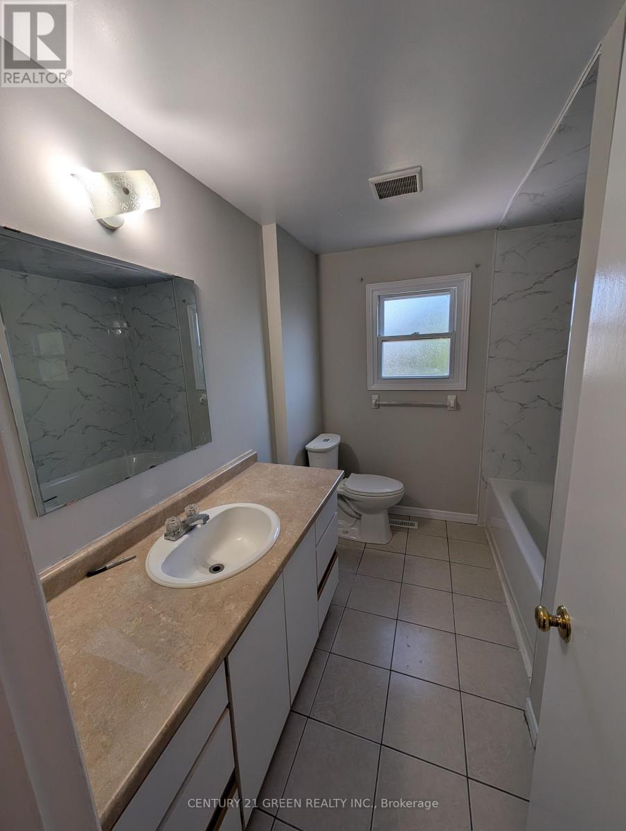 61 Ashley Crescent, London South, Ontario N6E 3P8 - Photo 15 - X13642582
