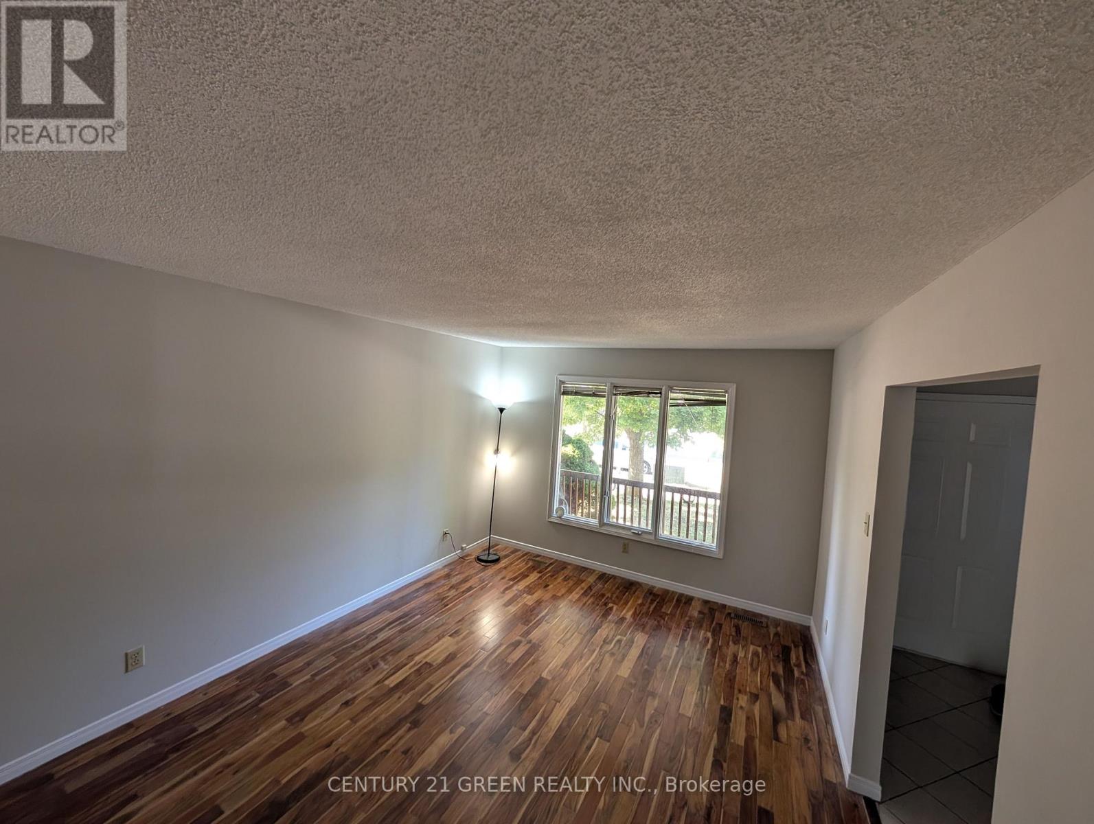 61 Ashley Crescent, London South, Ontario N6E 3P8 - Photo 5 - X13642582