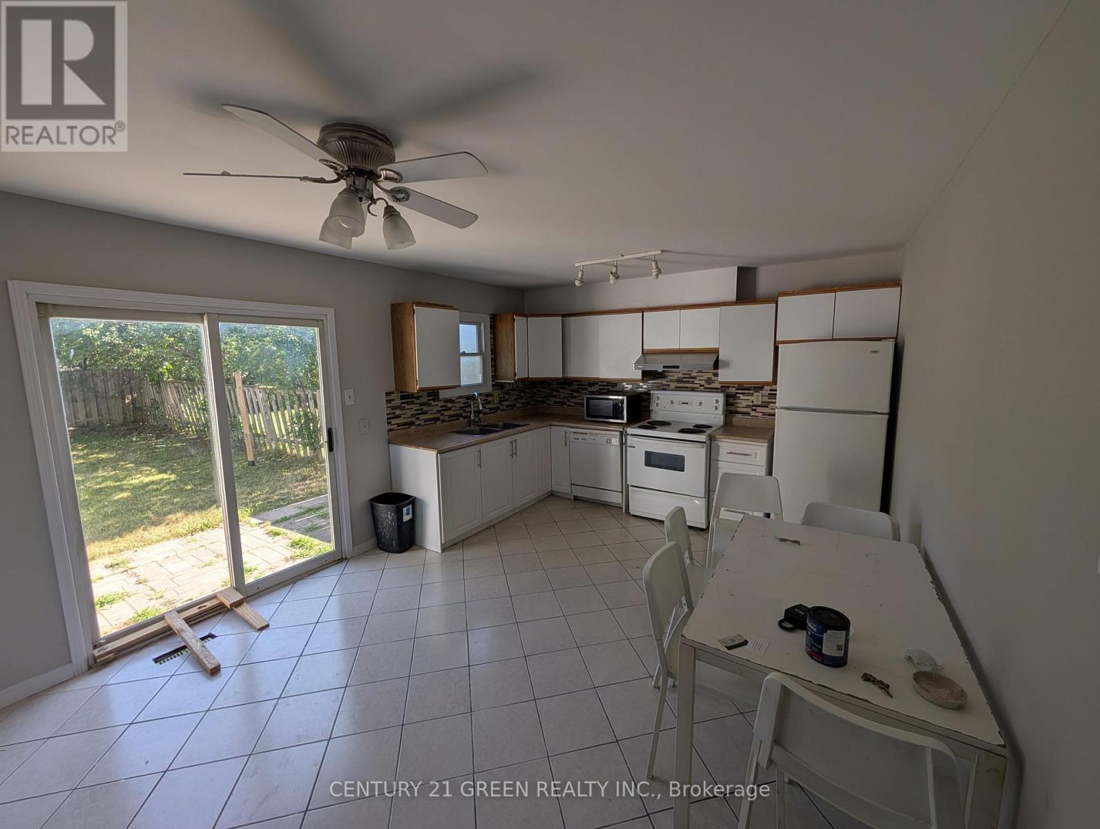 61 Ashley Crescent, London South, Ontario N6E 3P8 - Photo 6 - X13642582