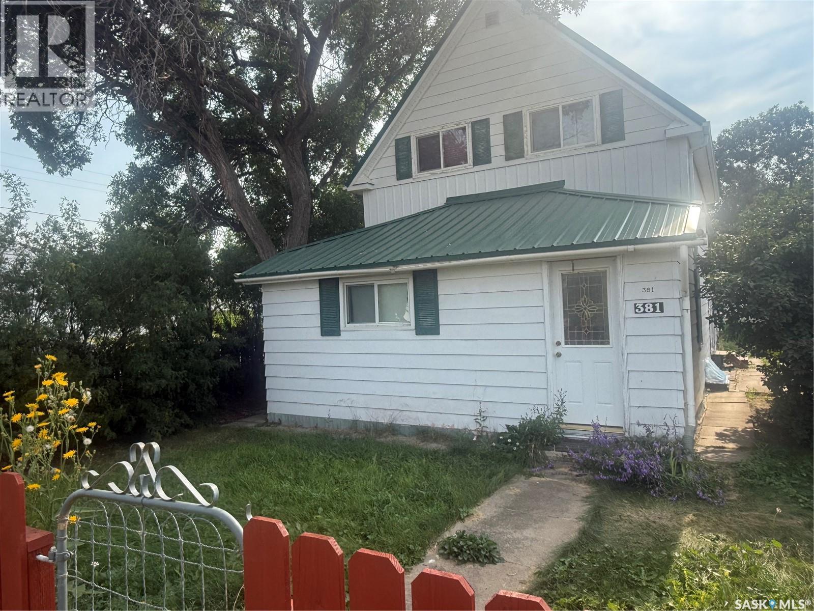 381 Main STREET, Bengough, Saskatchewan