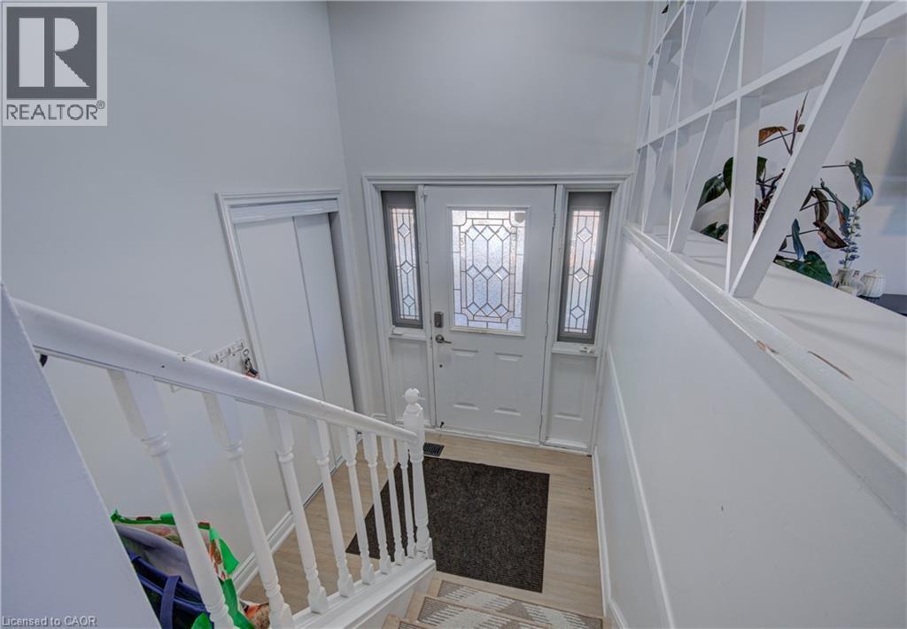 259 Village Road, Kitchener, Ontario  N2M 4L3 - Photo 4 - 40853361
