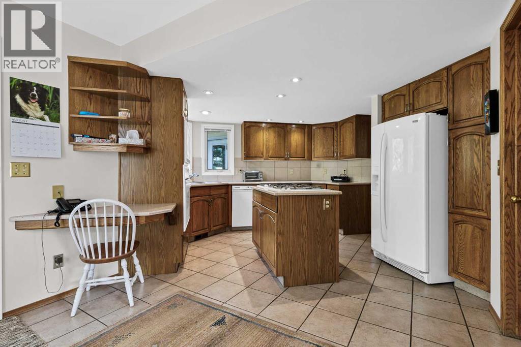22 Varsity Estates View NW, Calgary, Alberta  T3B 5J7 - Photo 8 - A2334141