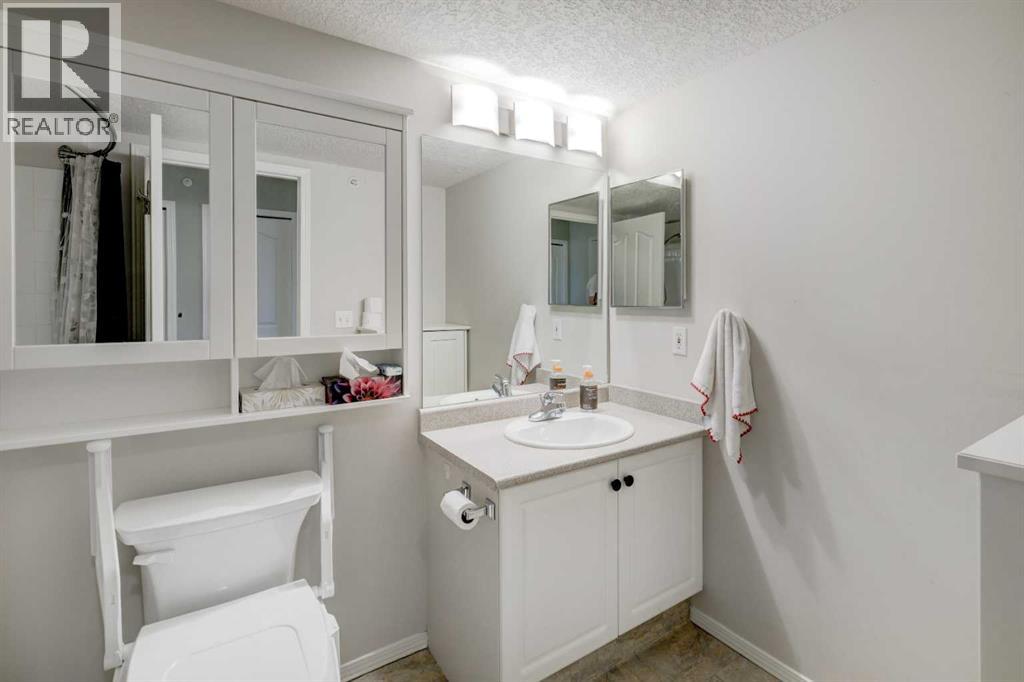 205, 550 Prominence Rise SW, Calgary, Alberta  T3H 5J1 - Photo 17 - A2330666