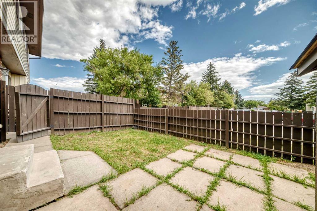 33, 175 Manora Place, Calgary, Alberta  T2A 4P6 - Photo 28 - A2335022