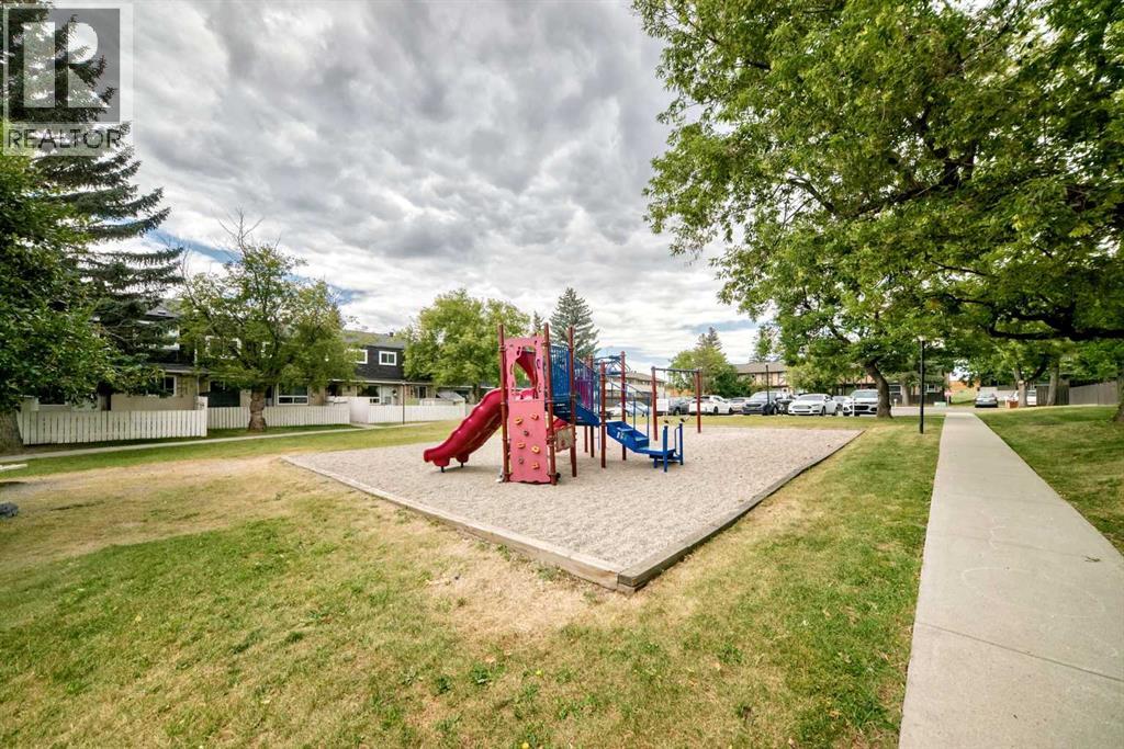 33, 175 Manora Place, Calgary, Alberta  T2A 4P6 - Photo 33 - A2335022