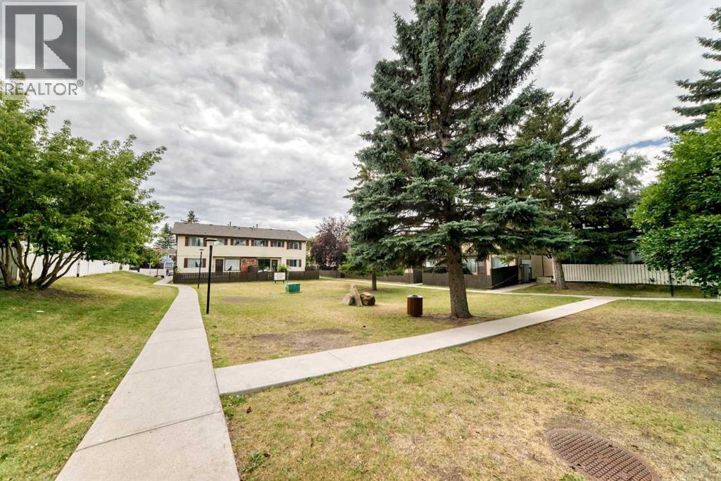 33, 175 Manora Place, Calgary, Alberta  T2A 4P6 - Photo 34 - A2335022