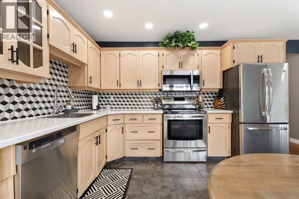 49 Lock Crescent, Okotoks, Alberta  T1S 1E8 - Photo 8 - A2313442